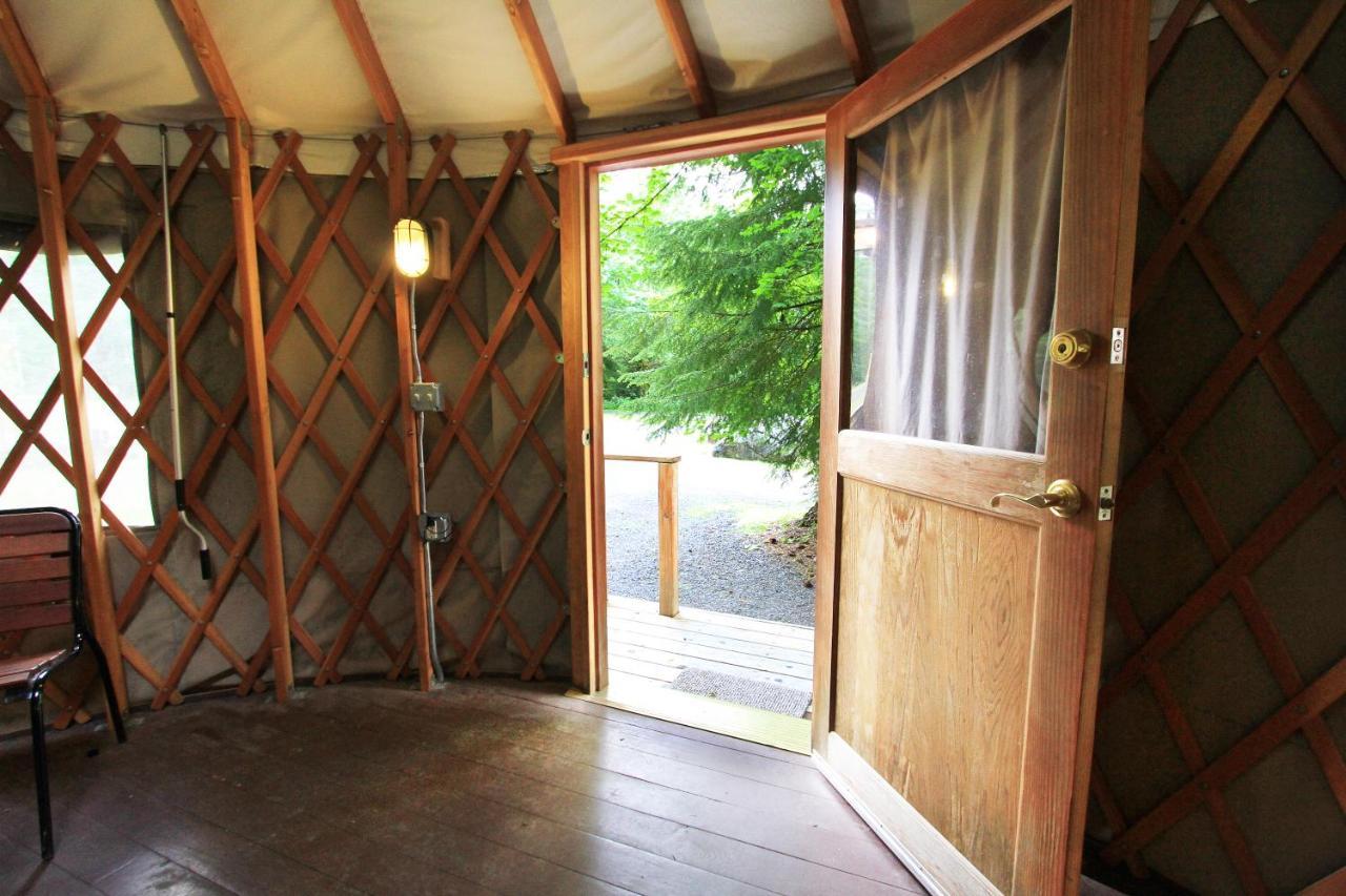 Mount Hood Village Yurt 1 Экстерьер фото